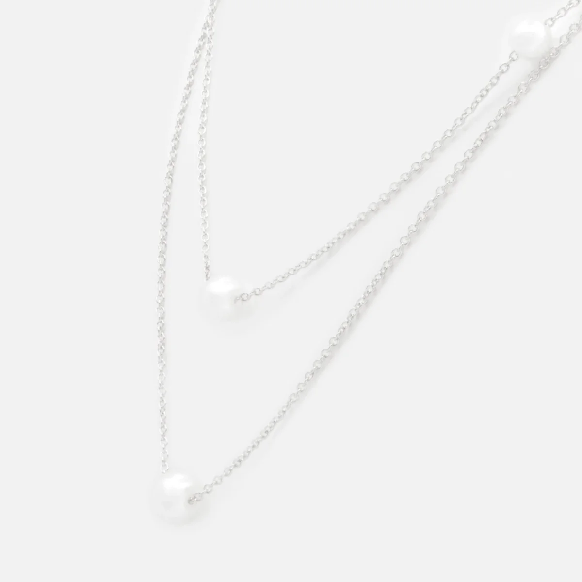 Collier argenté double chaîne avec perles rondes – Image 3