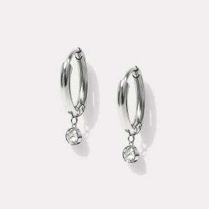 Boucles d'oreilles huggies argentées breloque zircon cubique en acier inoxydable